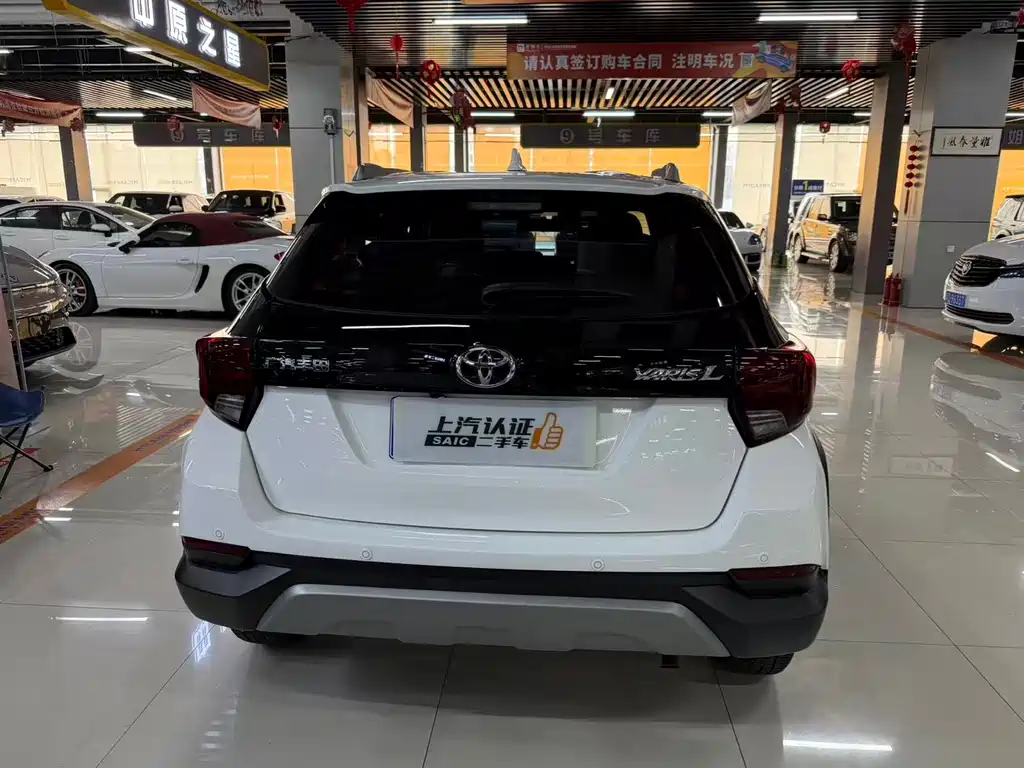 Toyota Yaris L 2023 — фото 8