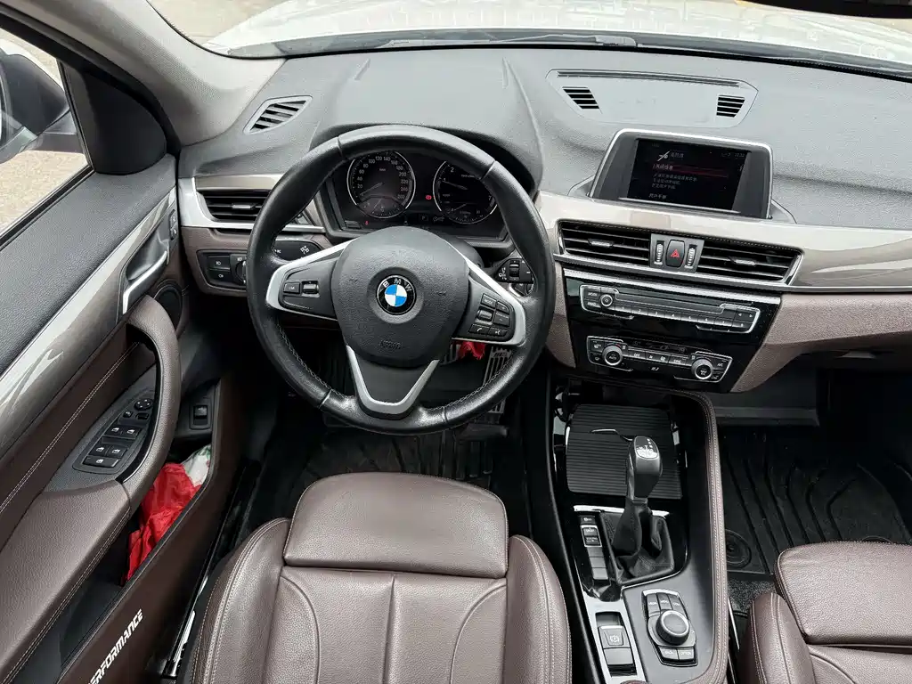 BMW X1 2019 — фото 11