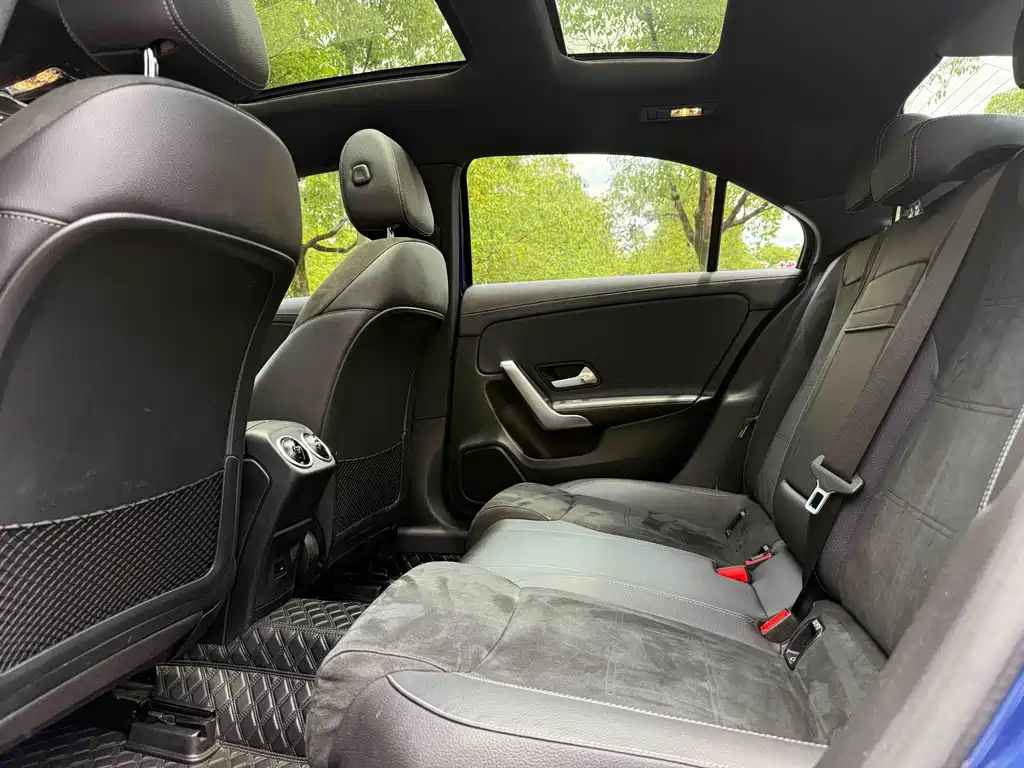 Mercedes-Benz A-Class 2021 — фото 11