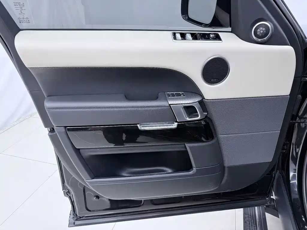 Land Rover Range Rover Sport 2022 — фото 16