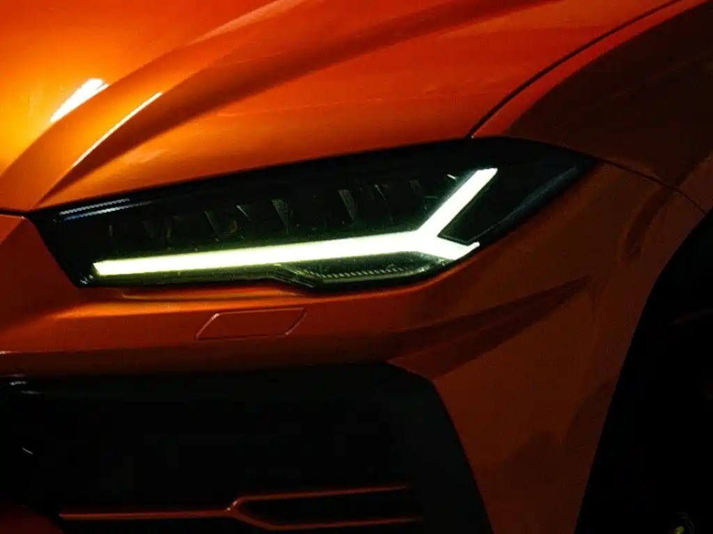 Lamborghini Urus 2019 — фото 11