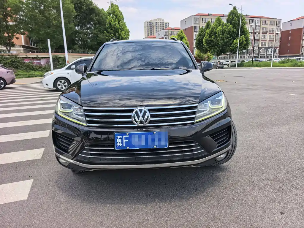 Volkswagen Touareg 2017 — фото 2