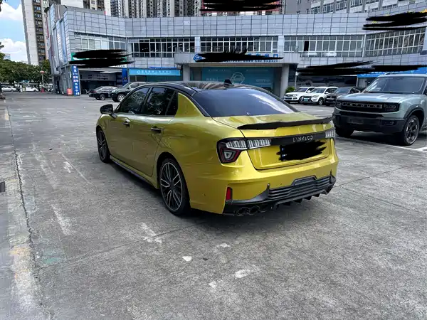 Lynk & Co 03 2020