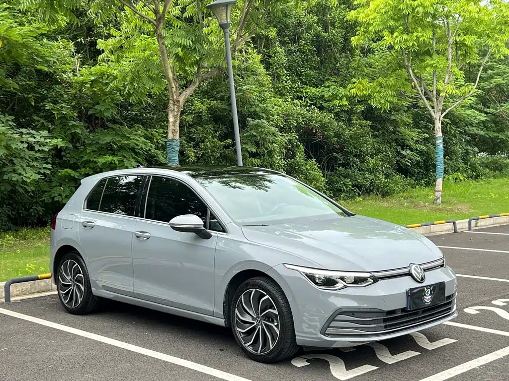 Volkswagen Golf 2021