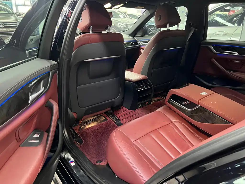 BMW 5 Series 2020 — фото 19