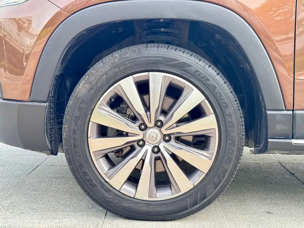 Changan CS95 2017 — фото 29