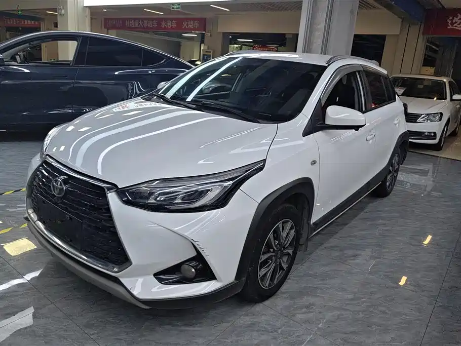 Toyota Yaris L 2022