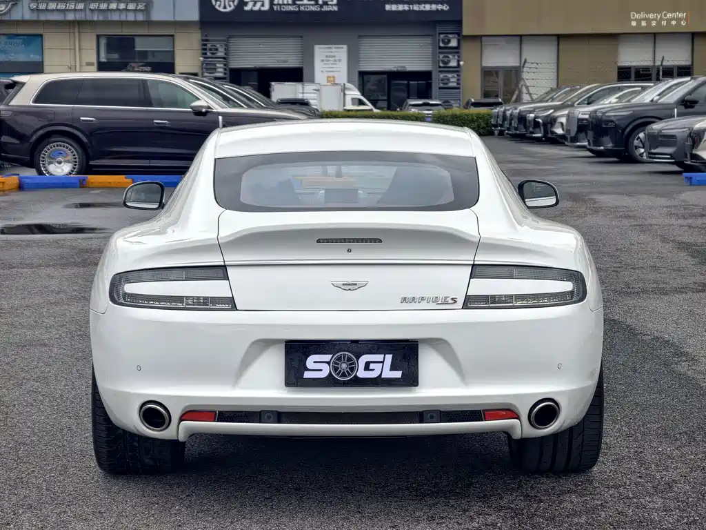 Aston Martin Rapide 2014 — фото 16