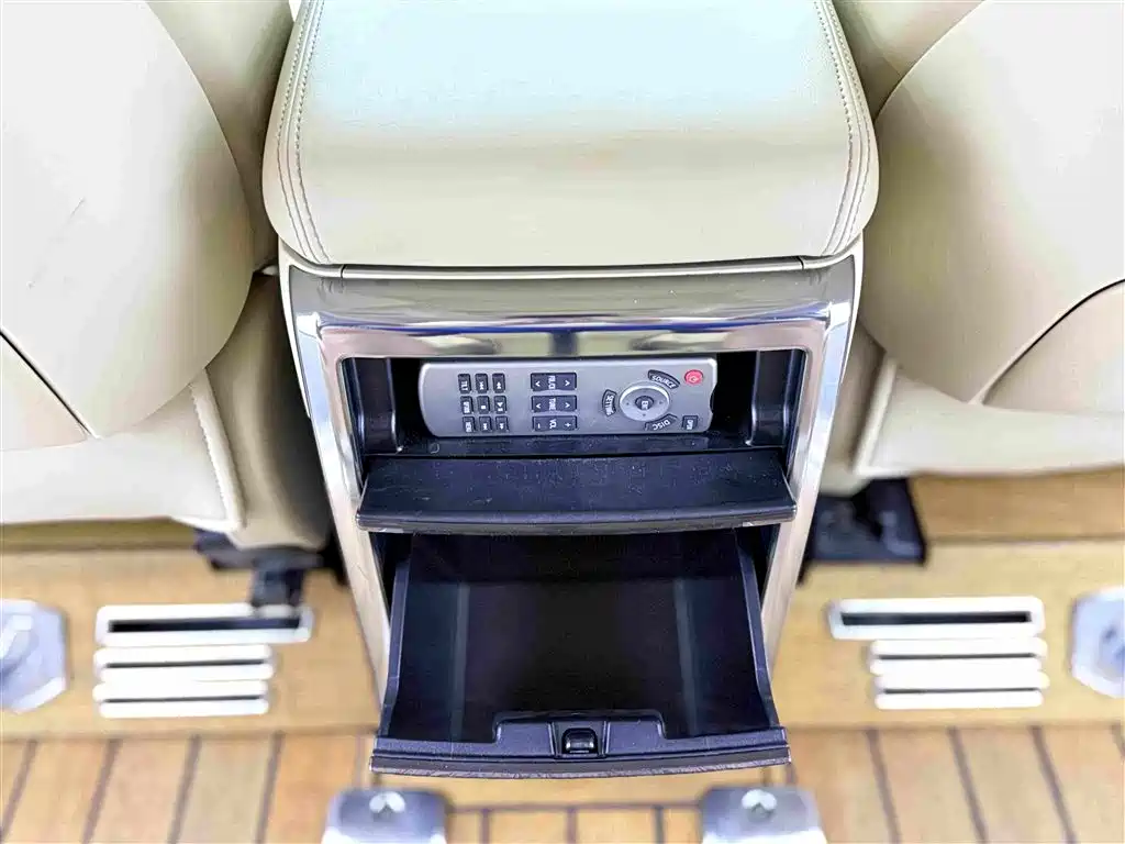 Toyota Vellfire 2021 — фото 21