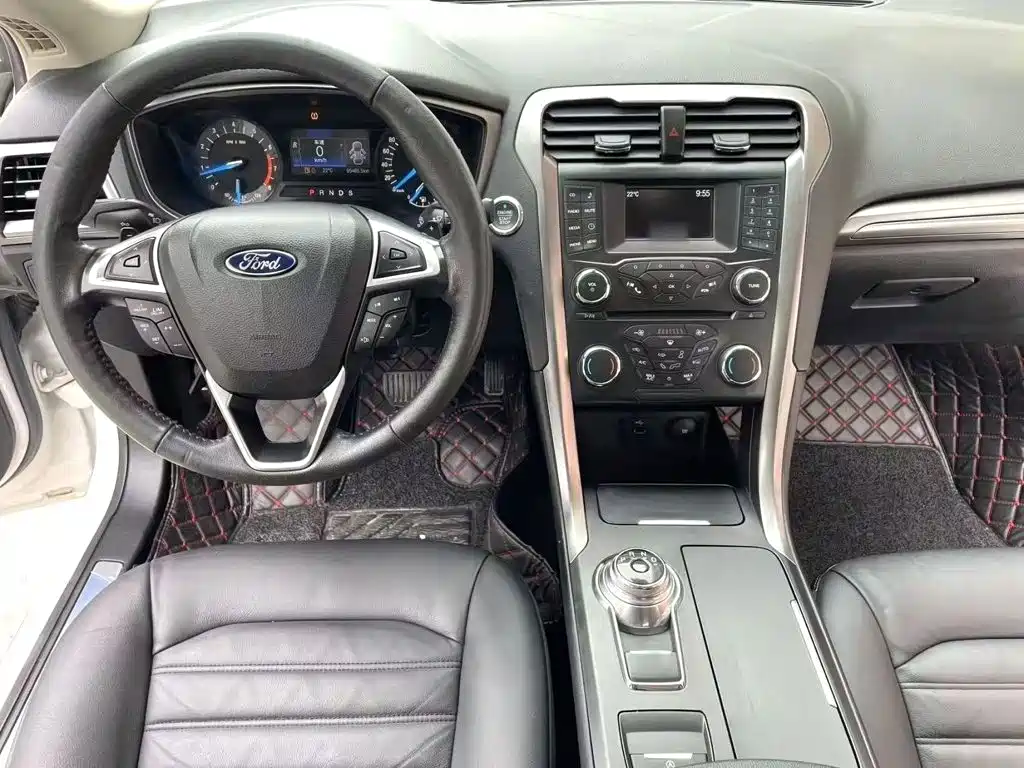 Ford Mondeo 2017 — фото 16