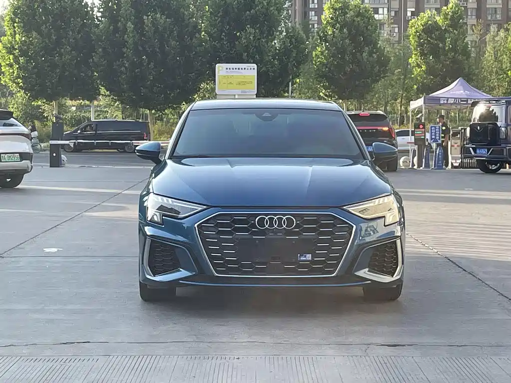 Audi A3 2022 — фото 2