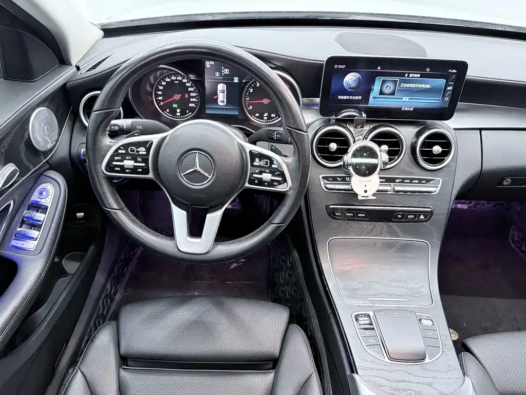 Mercedes-Benz C-Class 2019 — фото 7