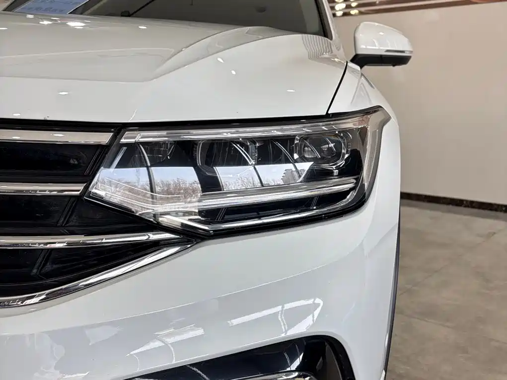 Volkswagen Tiguan L 2024