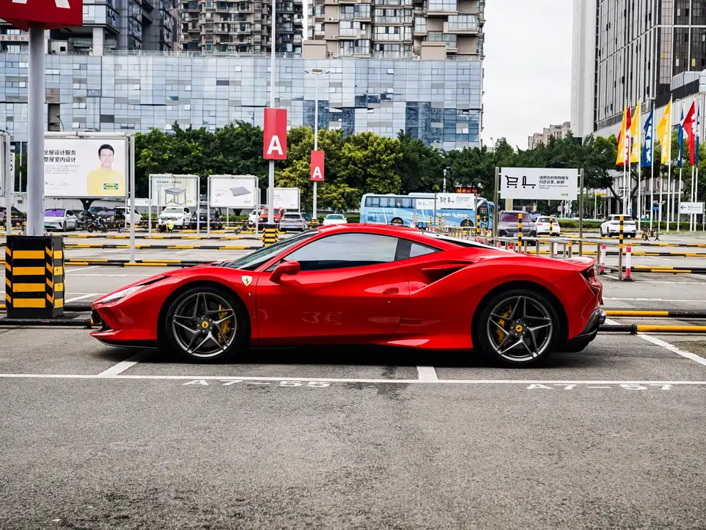 Ferrari F8 2023 — фото 28