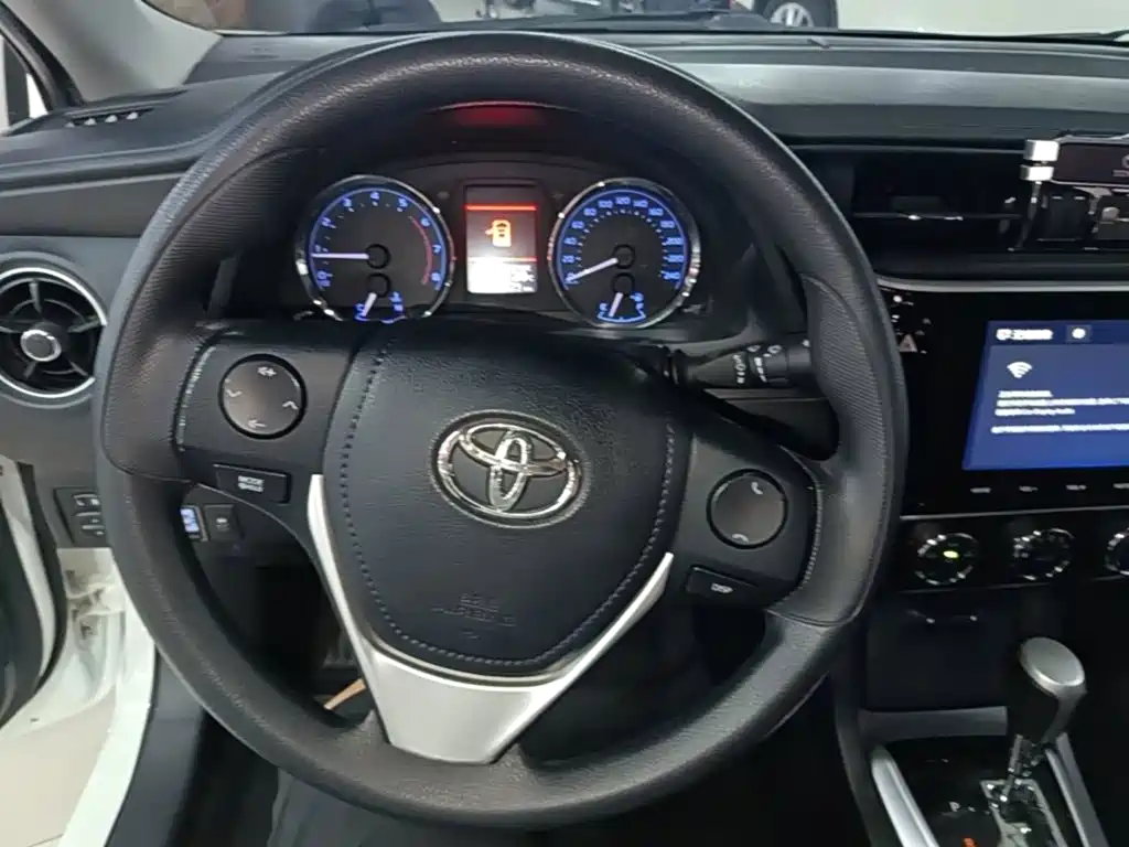 Toyota Corolla 2019 — фото 11