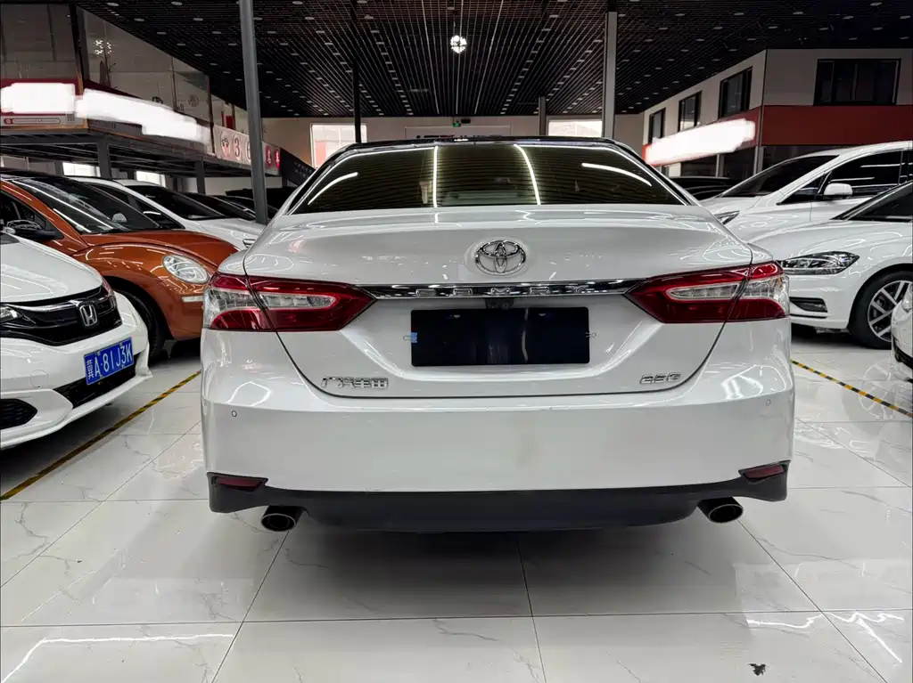 Toyota Camry 2020 — фото 4