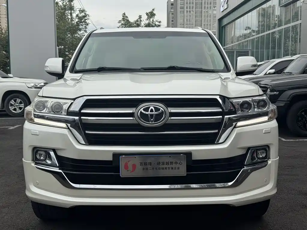 Toyota Land Cruiser 2019 — фото 2