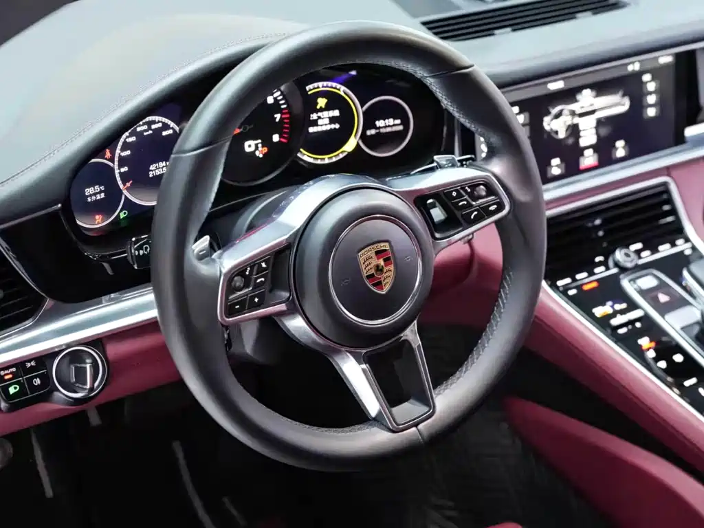 Porsche Panamera 2019 — фото 6