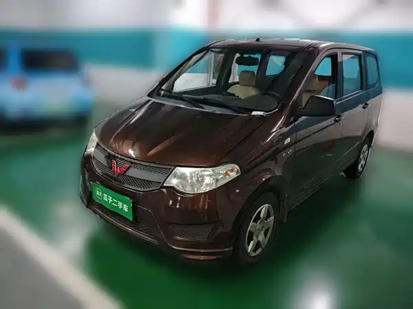 Wuling Hongguang 2017