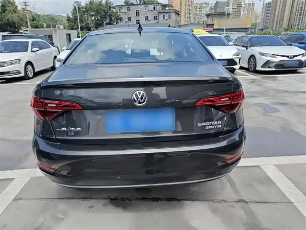 Volkswagen Sagitar 2021