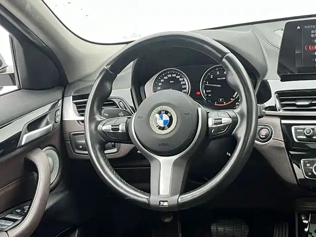 BMW X2 2021 — фото 11
