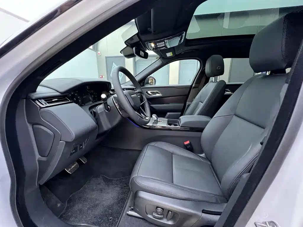 Land Rover Velar 2026 — фото 10