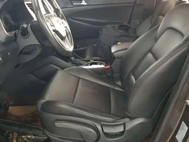 Hyundai Tucson 2017 — фото 15