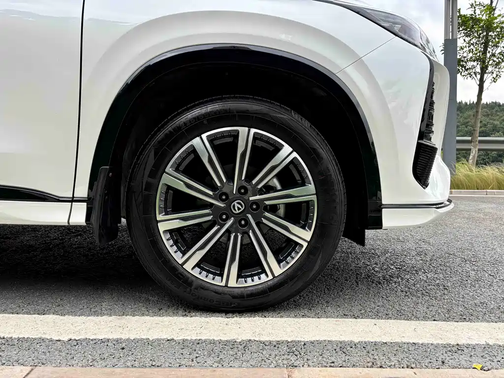 Changan CS75PLUS 2024 — фото 12