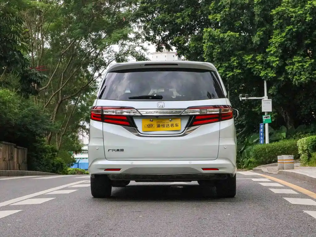 Honda Odyssey 2017 — фото 15