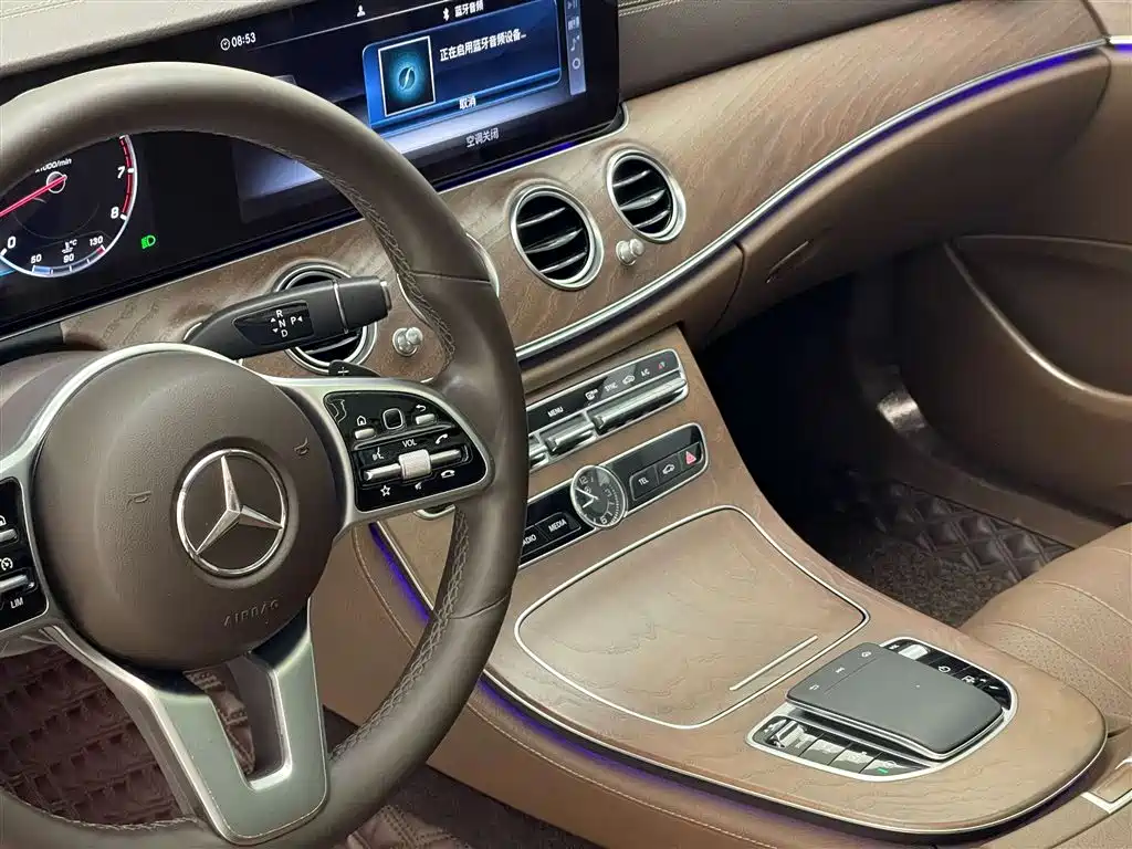 Mercedes-Benz E-Class 2020 — фото 11