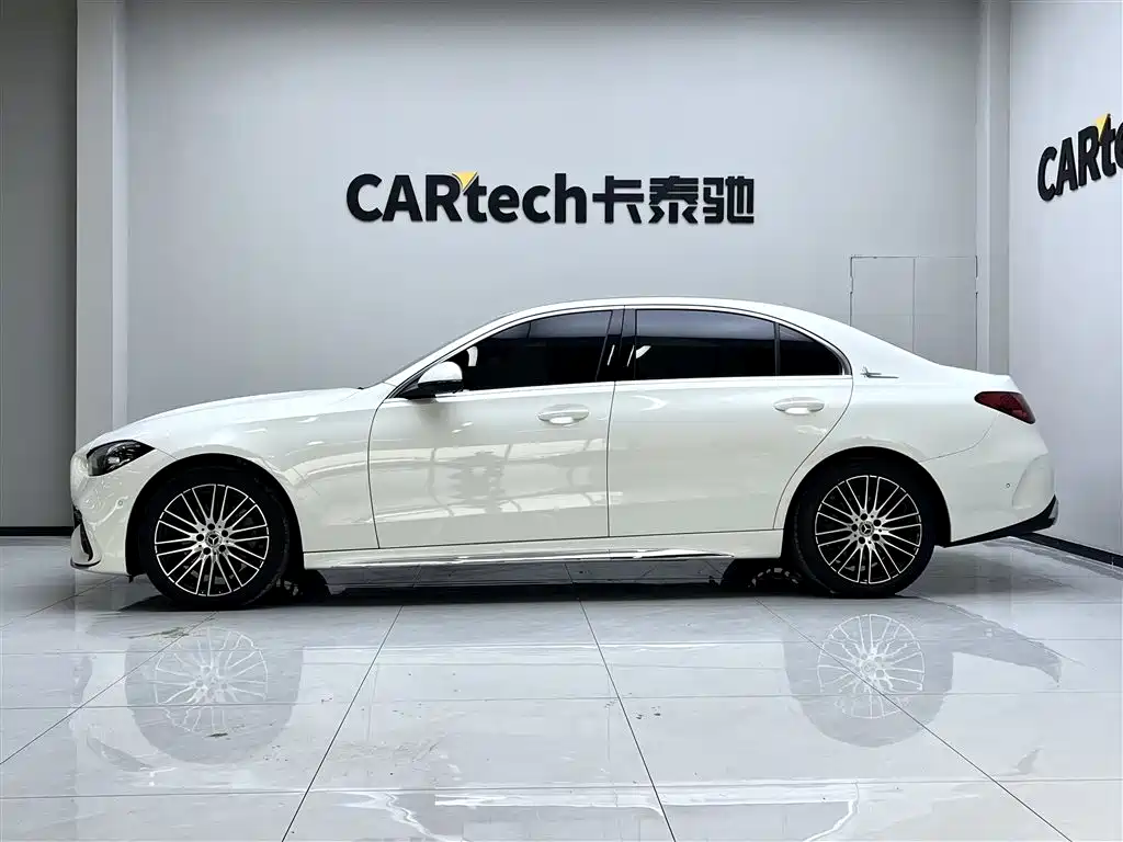 Mercedes-Benz C-Class 2023 — фото 8