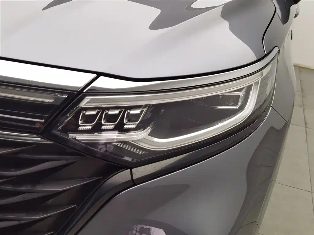 Roewe iMAX8 2023 — фото 19