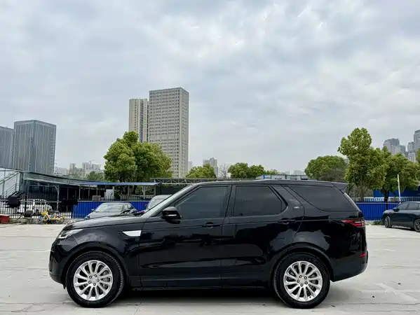 Land Rover Discovery 2020