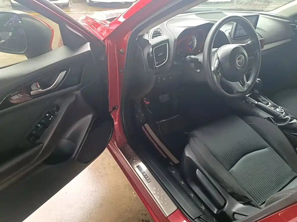 Mazda 3 Axela 2015 — фото 16