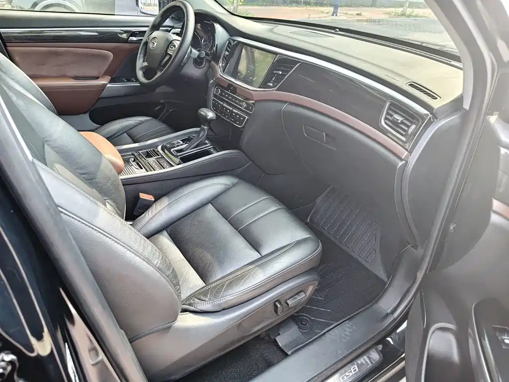 GAC Motor Trumpchi GS8 2018 — фото 20