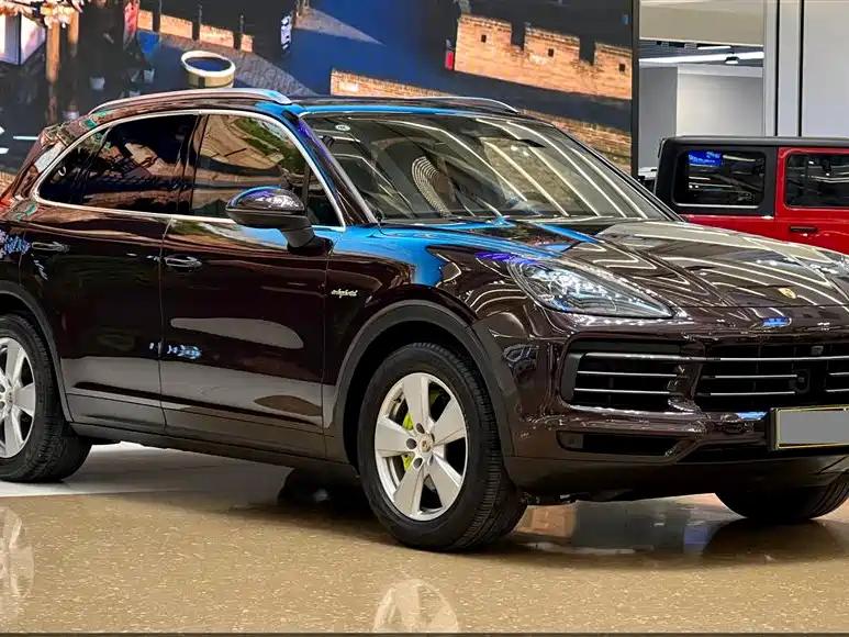Porsche Cayenne Hybrid 2020 — фото 14