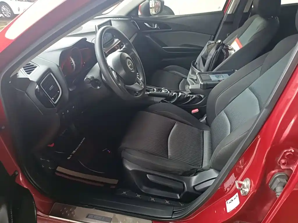Mazda 3 Axela 2015 — фото 15