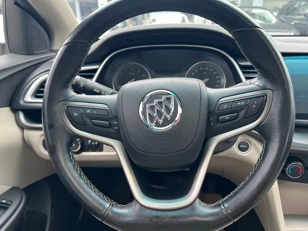 Buick Excelle 2017 — фото 14