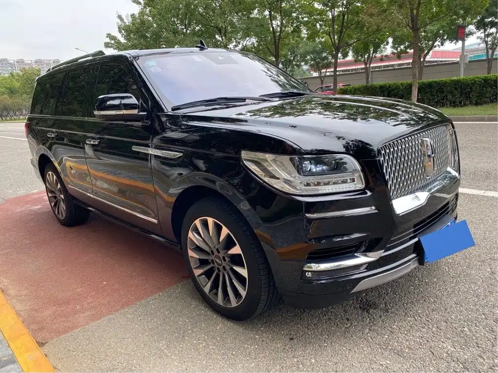 Lincoln Navigator 2019 — фото 2