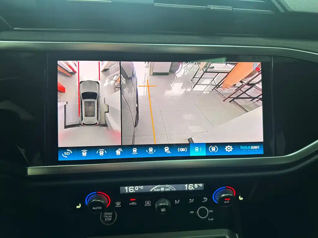 Audi Q3 2023 — фото 26
