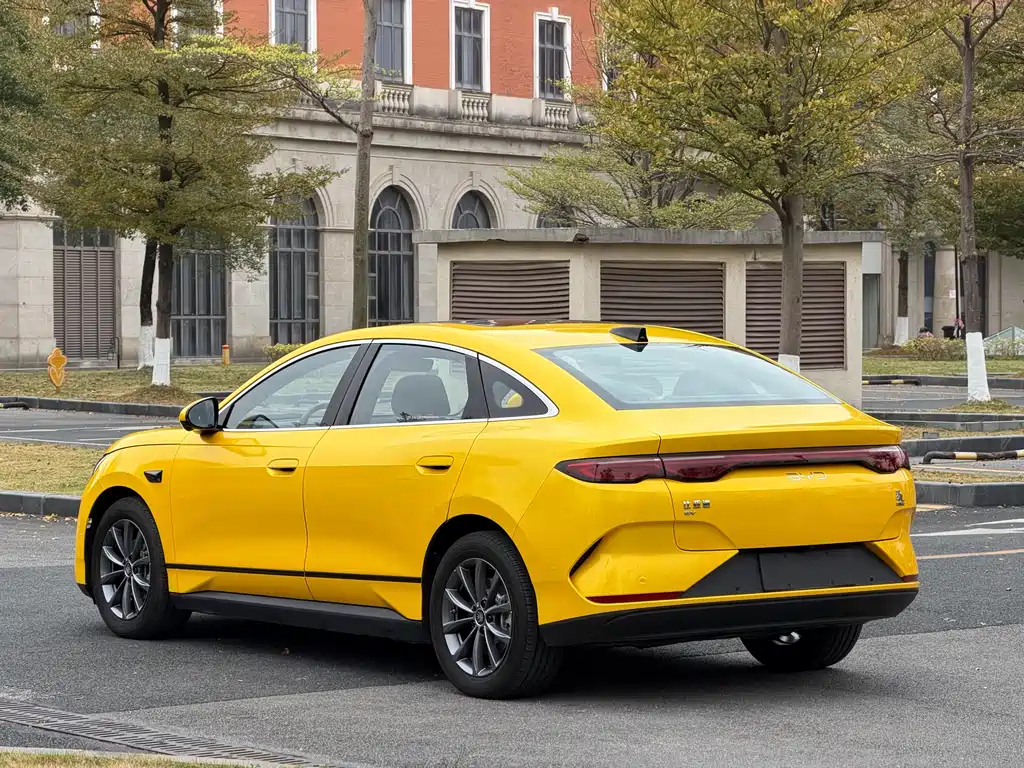 BYD Qin L 2025 — фото 15