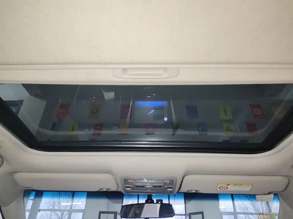 Toyota Camry 2015 — фото 18