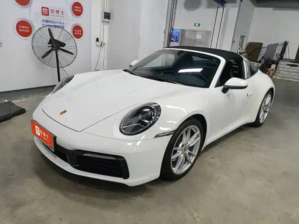 Porsche 911 2021