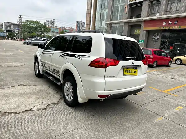 Mitsubishi Pajero Jinchang 2013