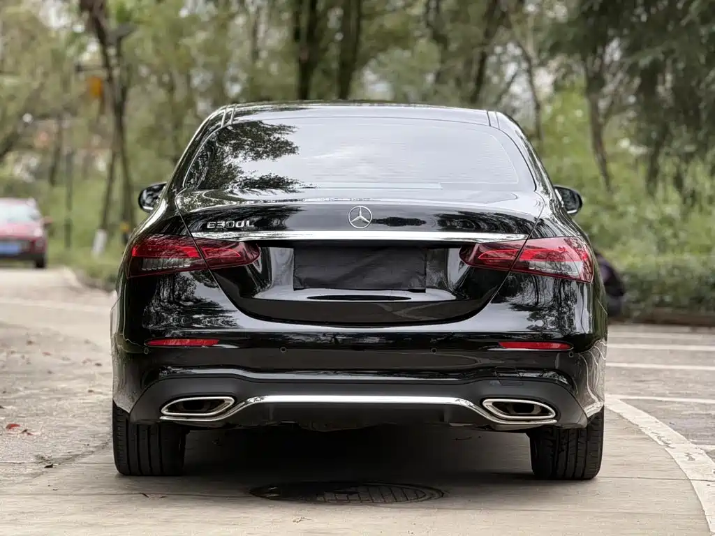 Mercedes-Benz E-Class 2022 — фото 12