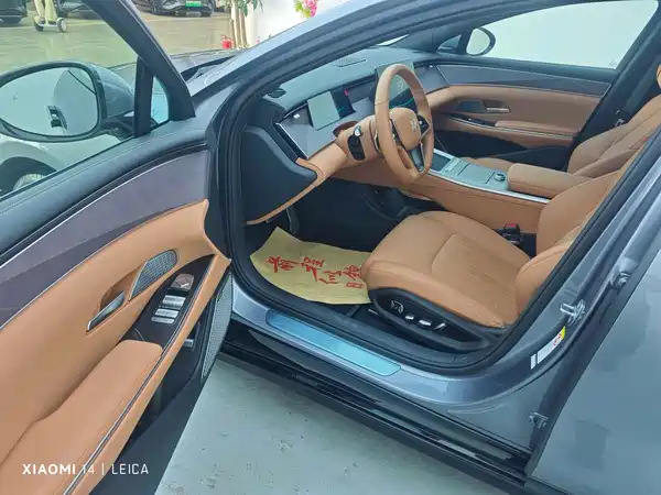 BYD Han L 2025