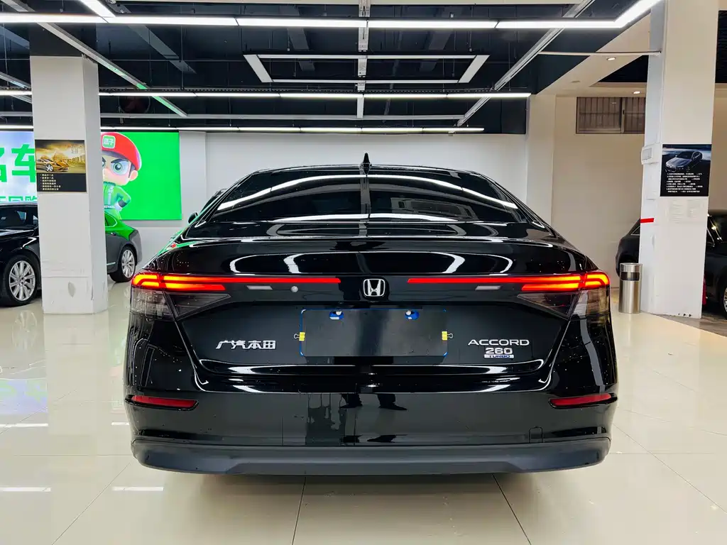 Honda Accord 2023 — фото 17