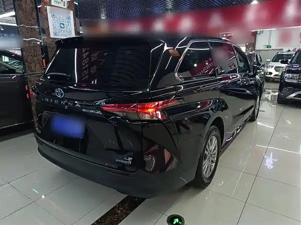 Toyota Sienna 2021