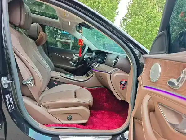 Mercedes-Benz E-Class 2022
