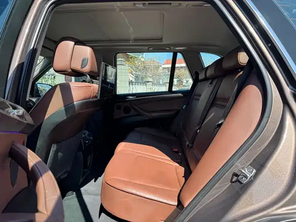 BMW X5 2011